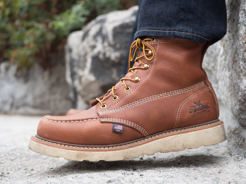 thorogood moc toe work boots