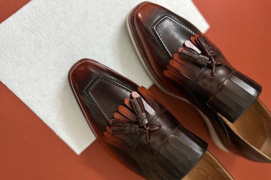 Personalizing shoes boots tassel