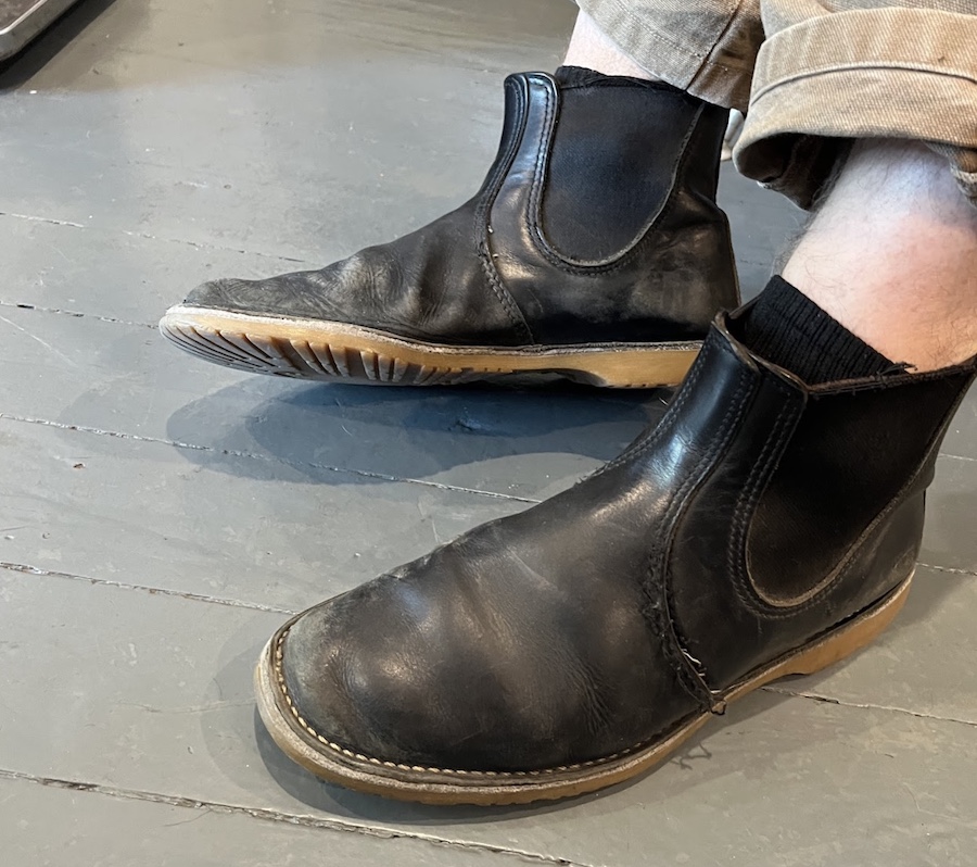 Old red wing weekender chelsea boots