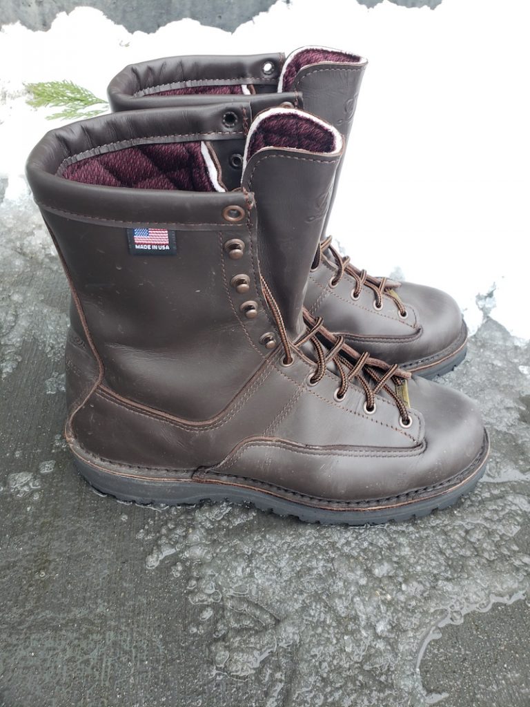 Light clearance insulated boots