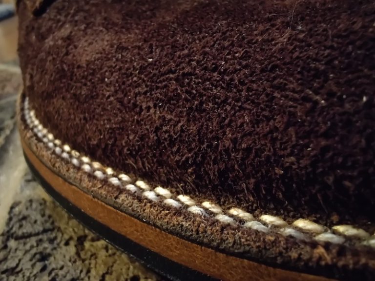 Can You Use Coconut Oil As a Leather Conditioner? Stridewise