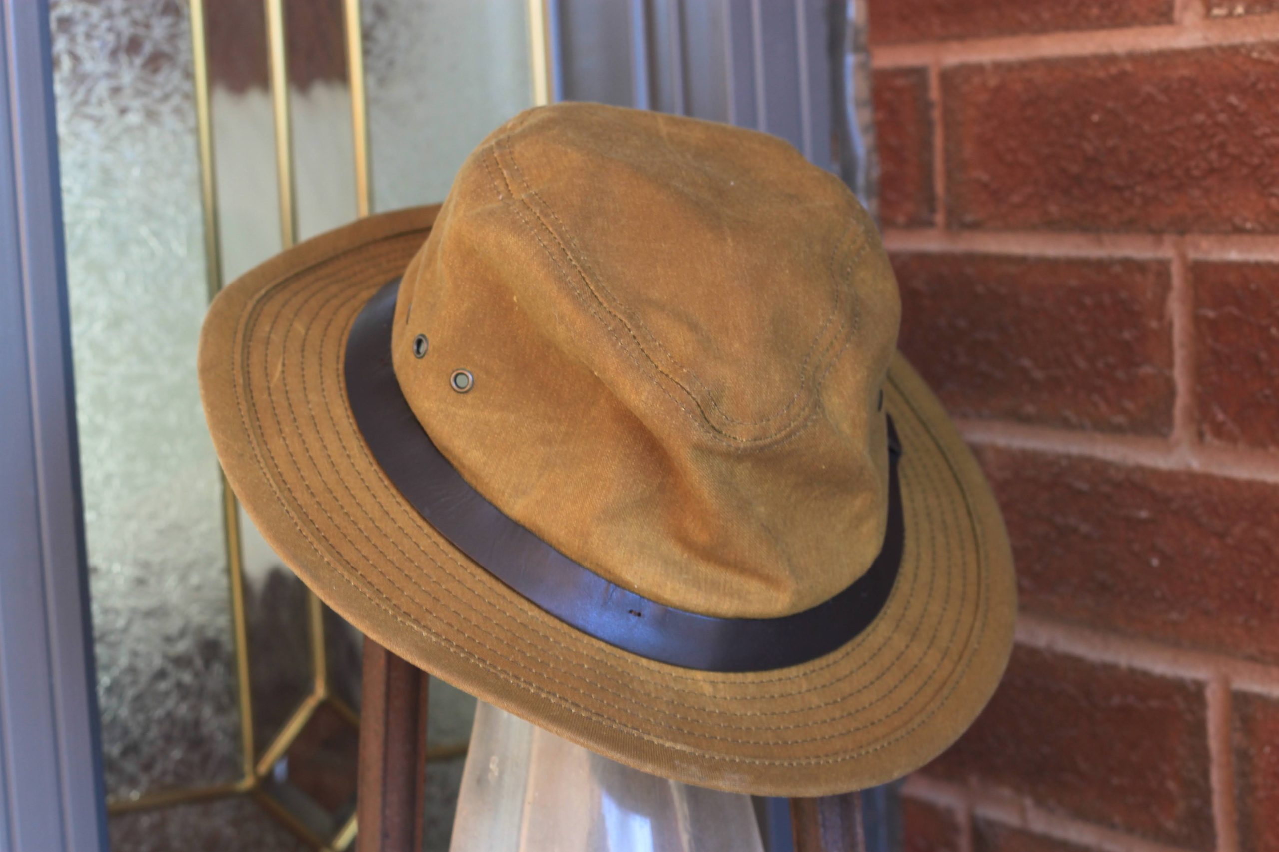 Filson's Tin Cloth Packer Hat Review - stridewise.com