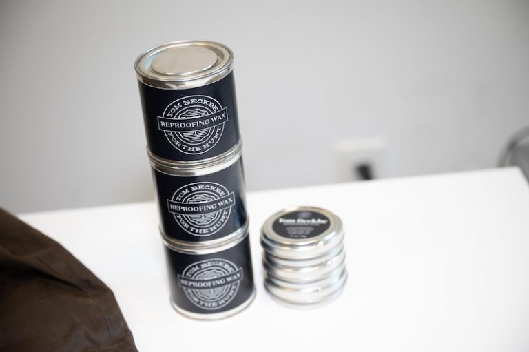 How to Wax a Jacket A StepByStep Guide to Waterproof Cotton Stridewise