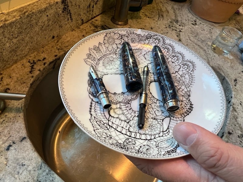 how to clean a fountain pen 1