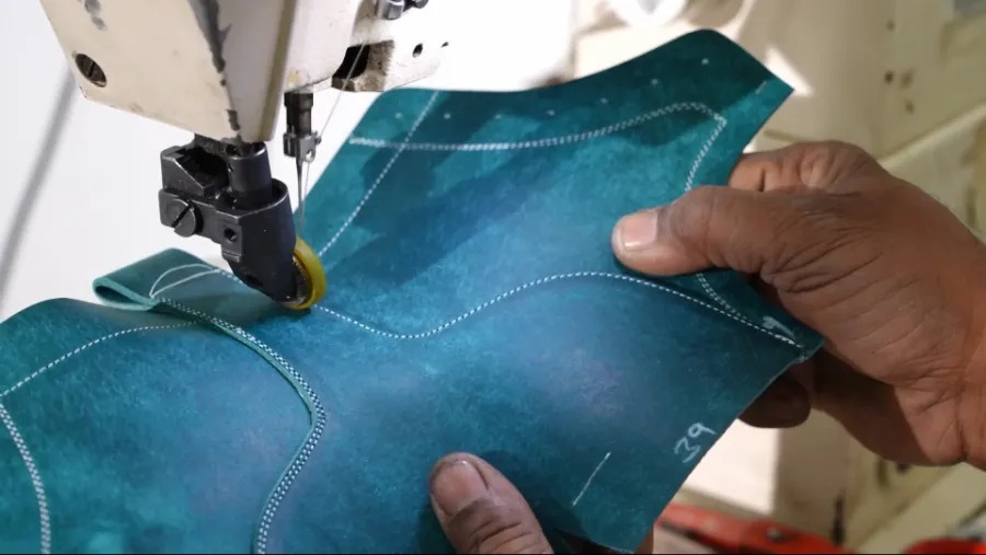 Stitching upper at blkbrd