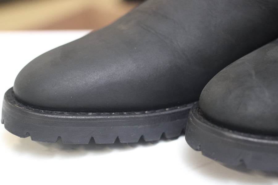Thursday legend chelsea boots leather