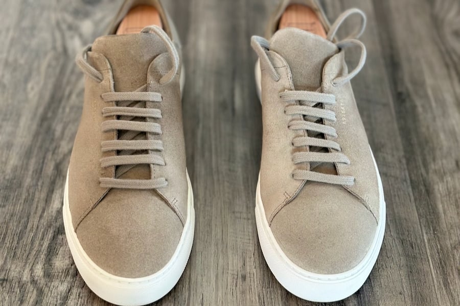 Axel arigato clean 90 suede front