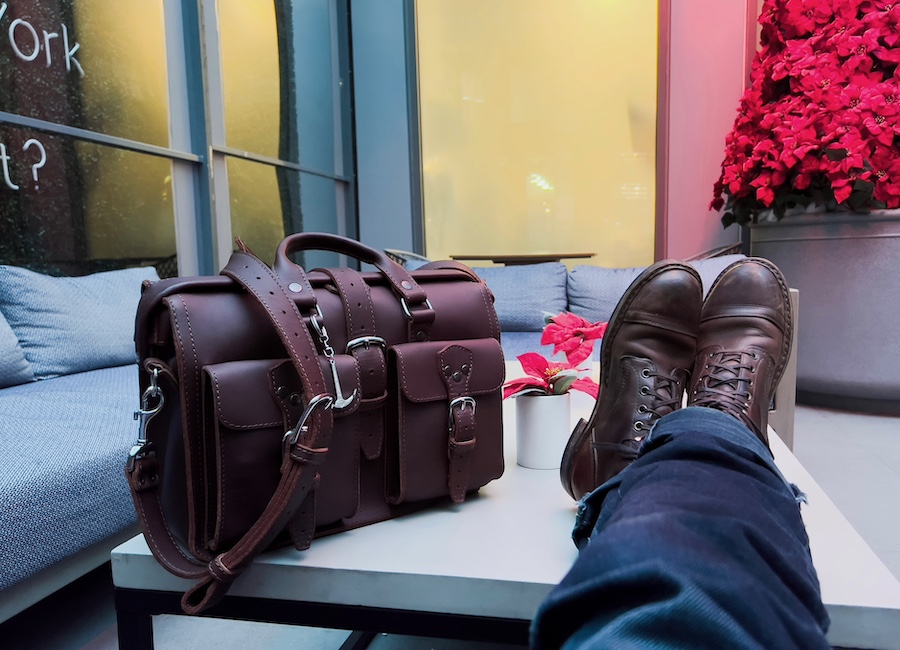 Saddleback flight bag in use