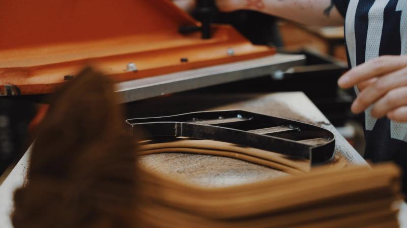 Rm williams factory clicking