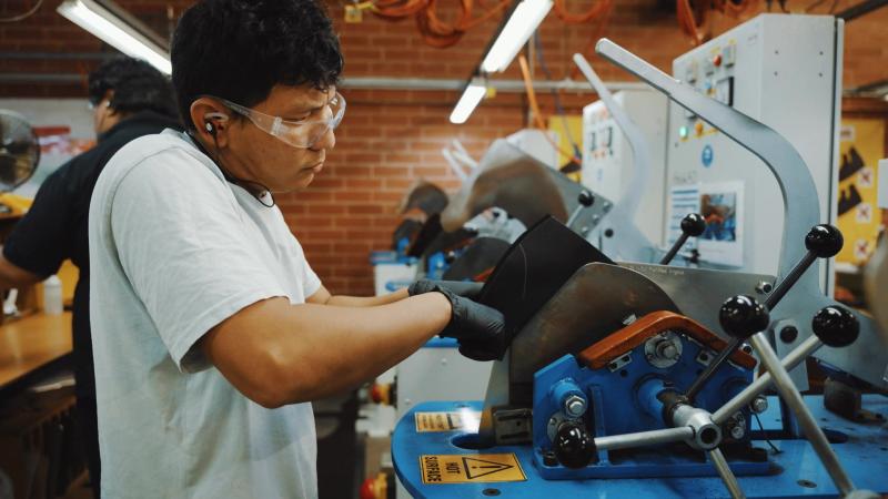 Rm williams upper shaping