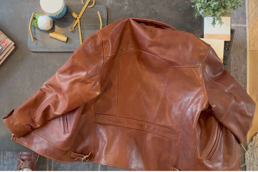 Crush on retro leather jacket back