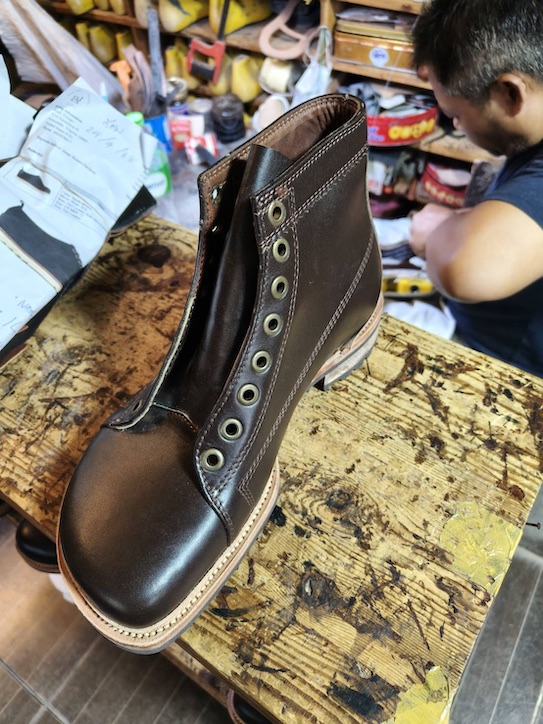 Anatomicaltoeboxbootnaang