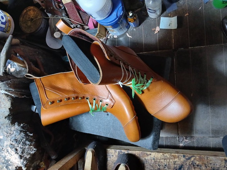 naang boots dante